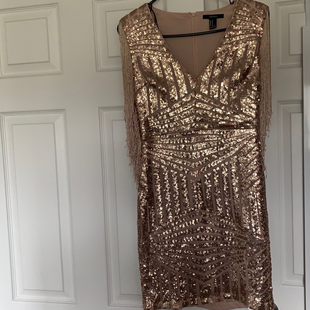 Sequined rose gold dress with fringe